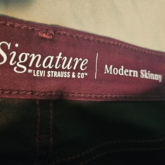 Signature by Levi Strauss Burgundy Velvet Pants - Picture 2 of 8